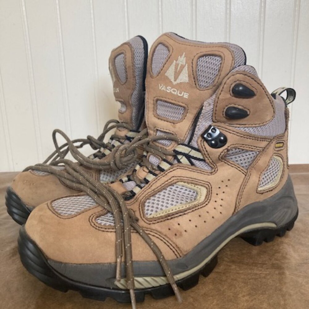 Vasque women's hiking boots Sz 9.5 Narrow - Picture 3 of 3